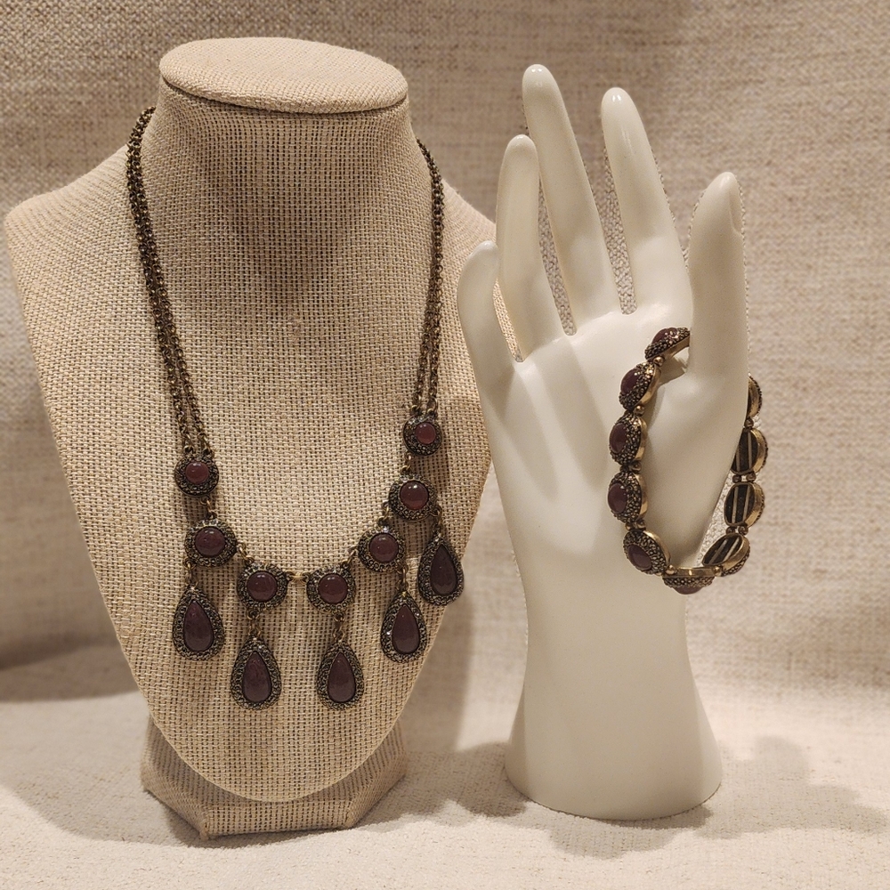 Lia Sophia Teardrop Statement Necklace w/ Matching Stretch Bracelet